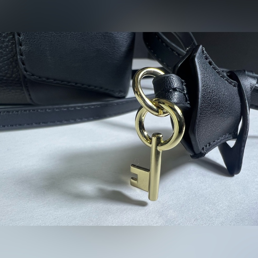 NWOT Nine West Brooklyn Jet Set Crossbody Bag in Black - Picture 11 of 16